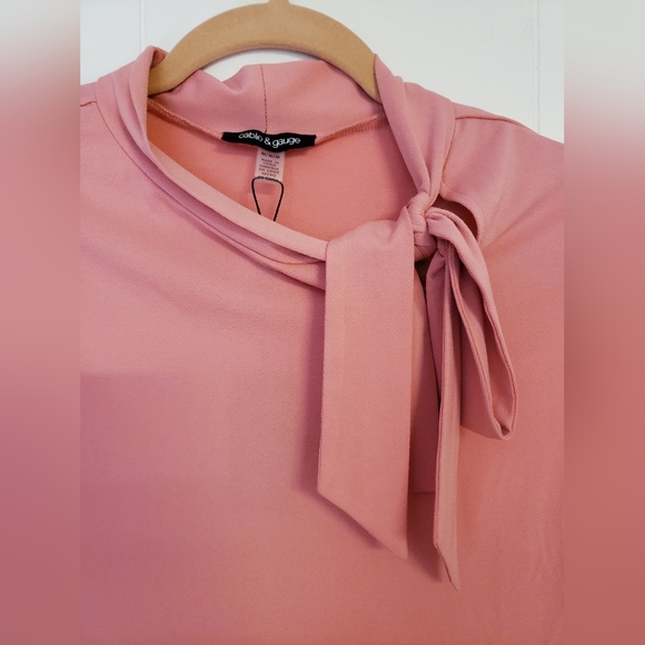 Cable & Gauge Bow Tie Mock Neck Top - Picture 5 of 9